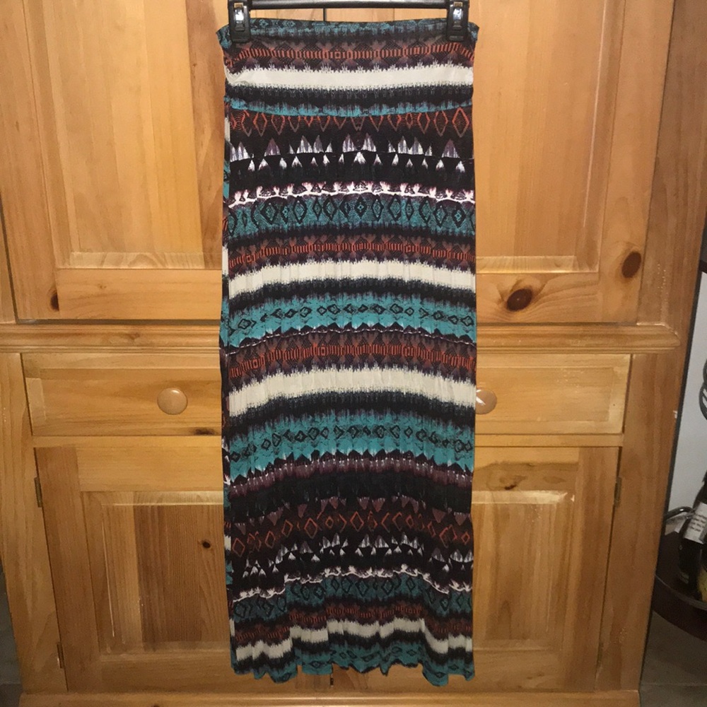 JOE B. Long flowing Skirt